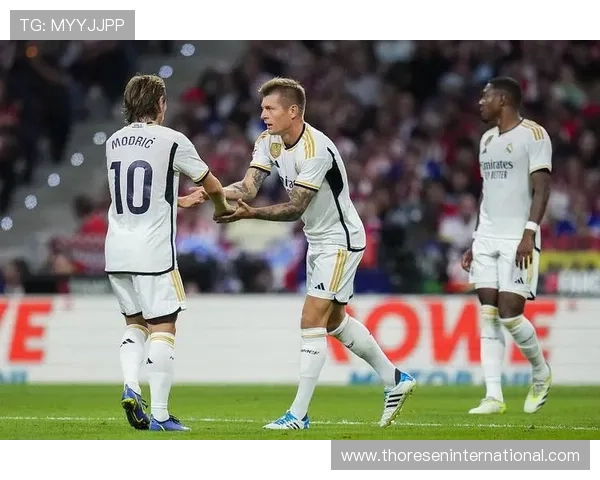 卡马文加如何接棒莫德里奇与克罗斯完成中场过渡